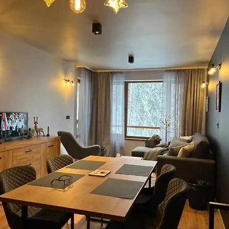 Apartment Snow Story *